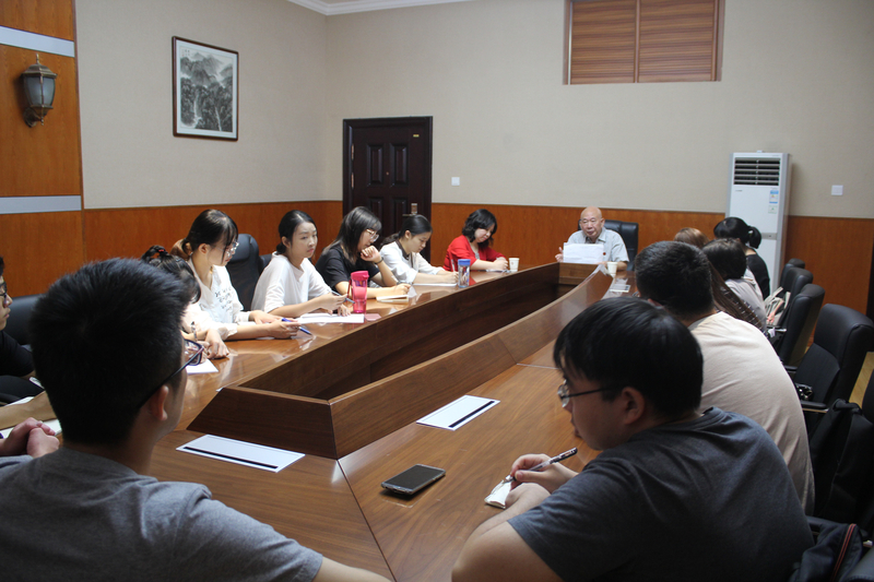 柳教授：入学教育.jpg
